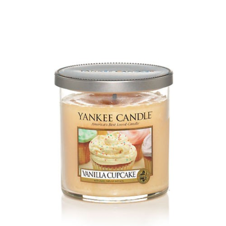 Gâteau a la vanille (Vanilla Cupcake) - bougies cadeaux soins du corps